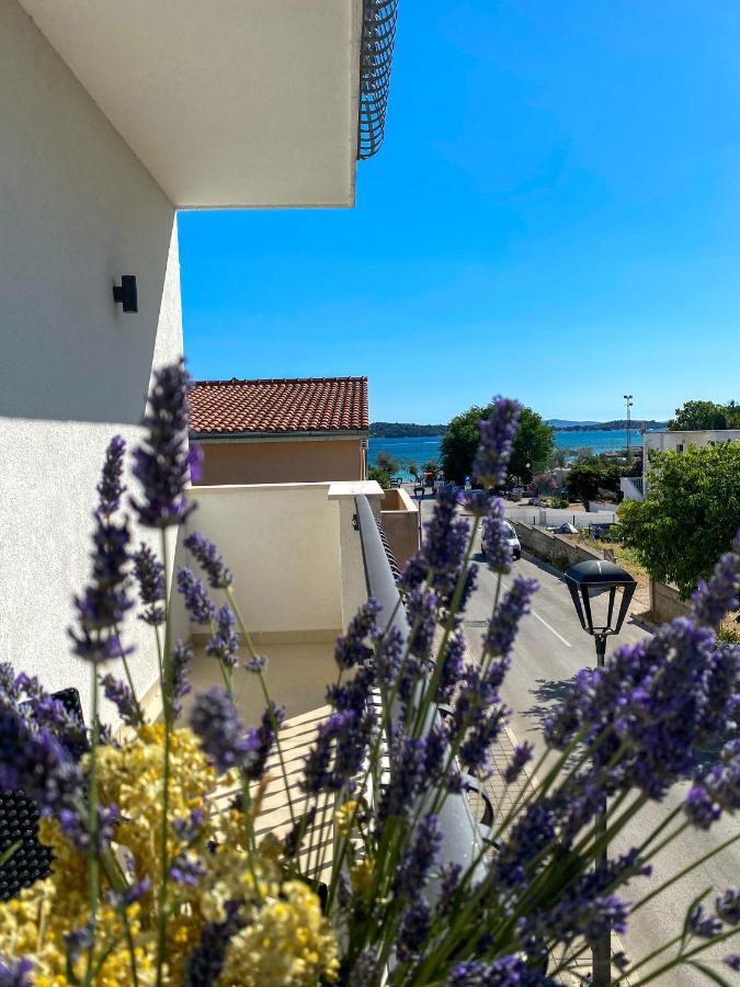Apartments Dalmatino Водице Екстер'єр фото