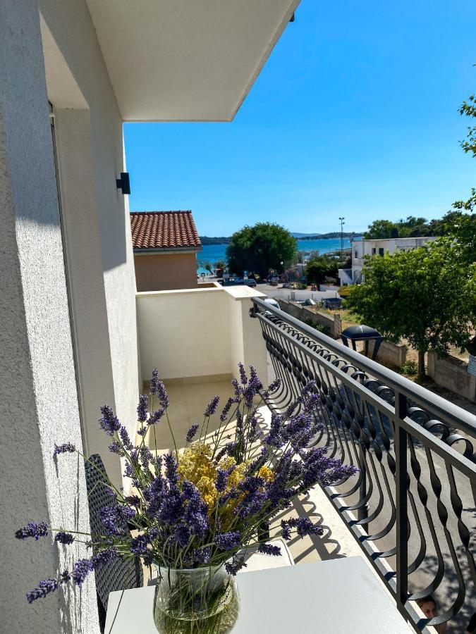 Apartments Dalmatino Водице Екстер'єр фото