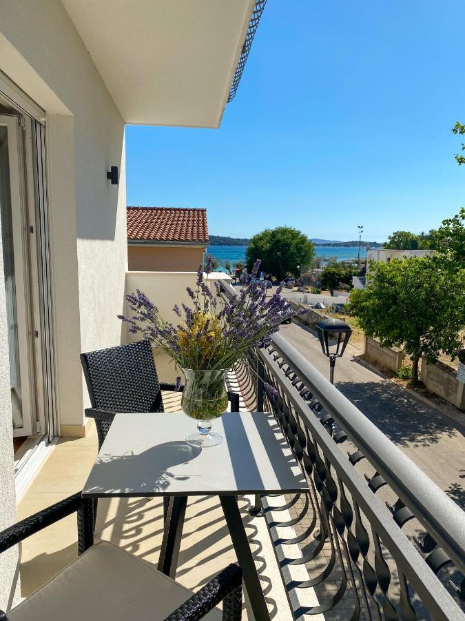 Apartments Dalmatino Водице Екстер'єр фото