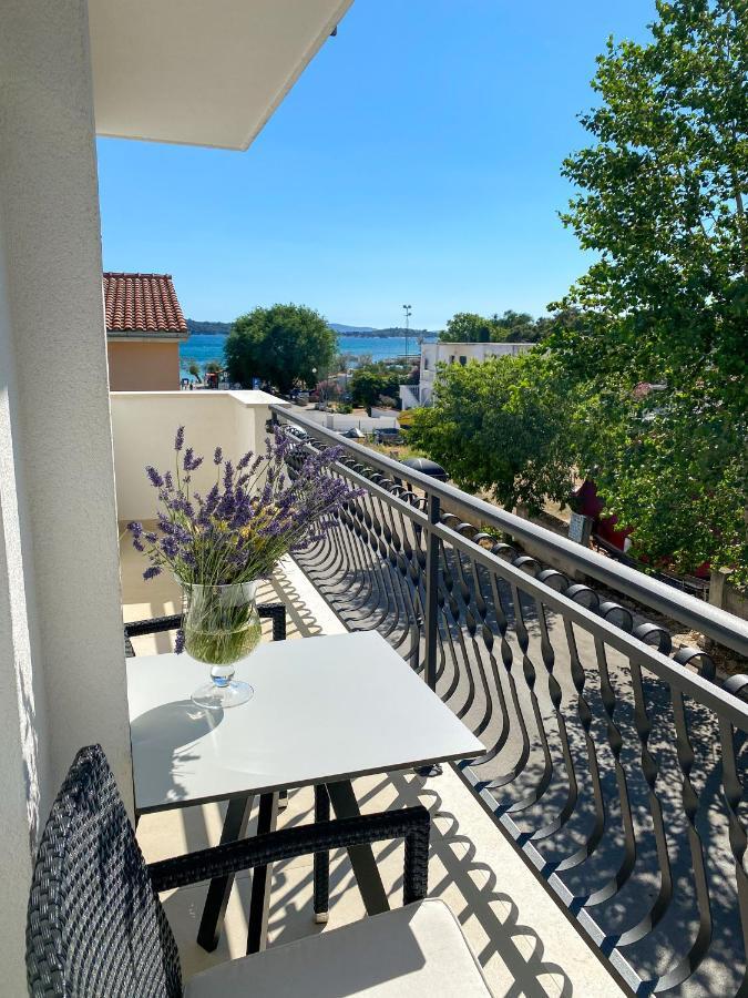 Apartments Dalmatino Водице Екстер'єр фото