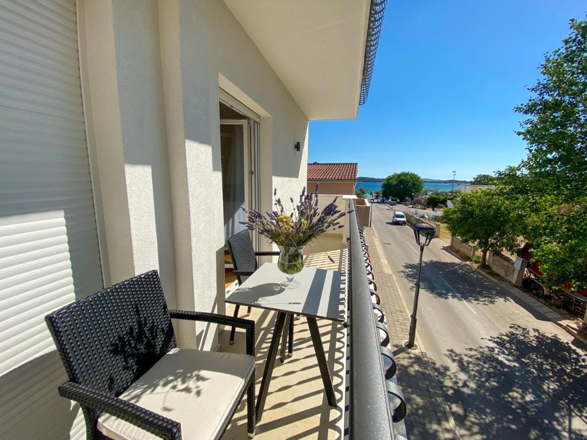 Apartments Dalmatino Водице Екстер'єр фото