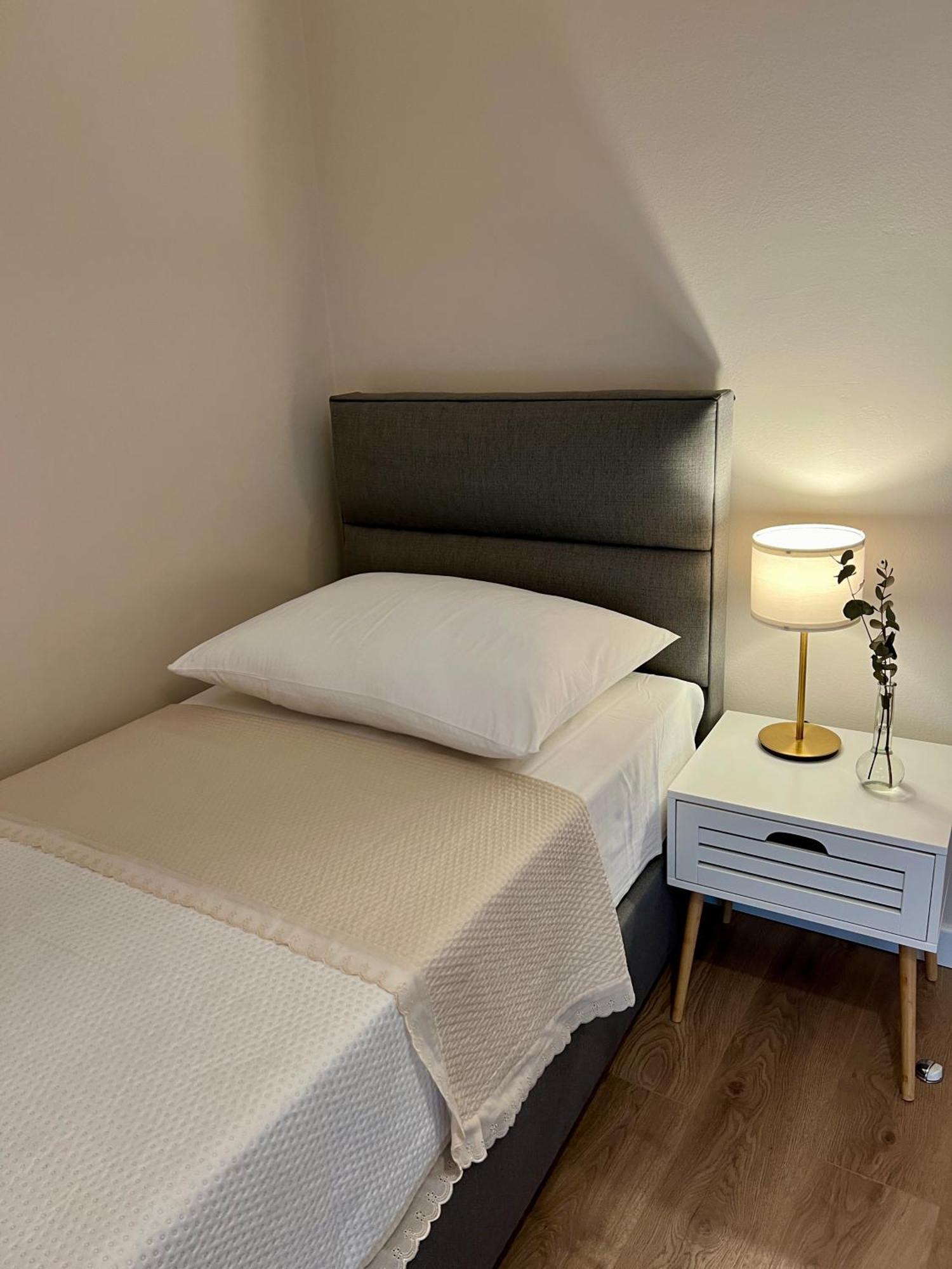 Apartments Dalmatino Водице Екстер'єр фото